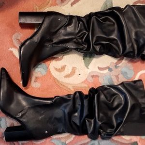 Womens boots size 9.5